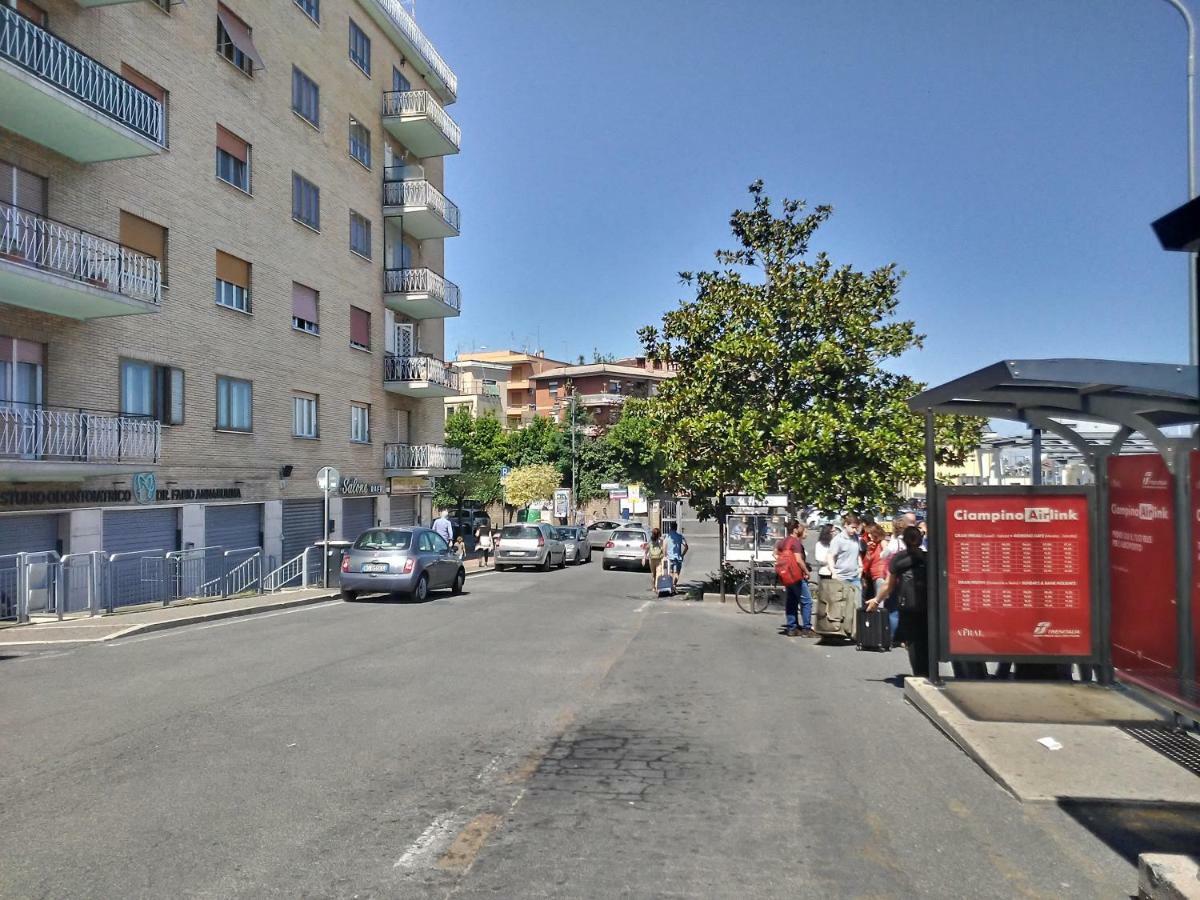 Adriatic Room 50 M Dalla Stazione Ferroviaria Di Ciampino E Dalla Navetta Aeroportuale Exterior foto